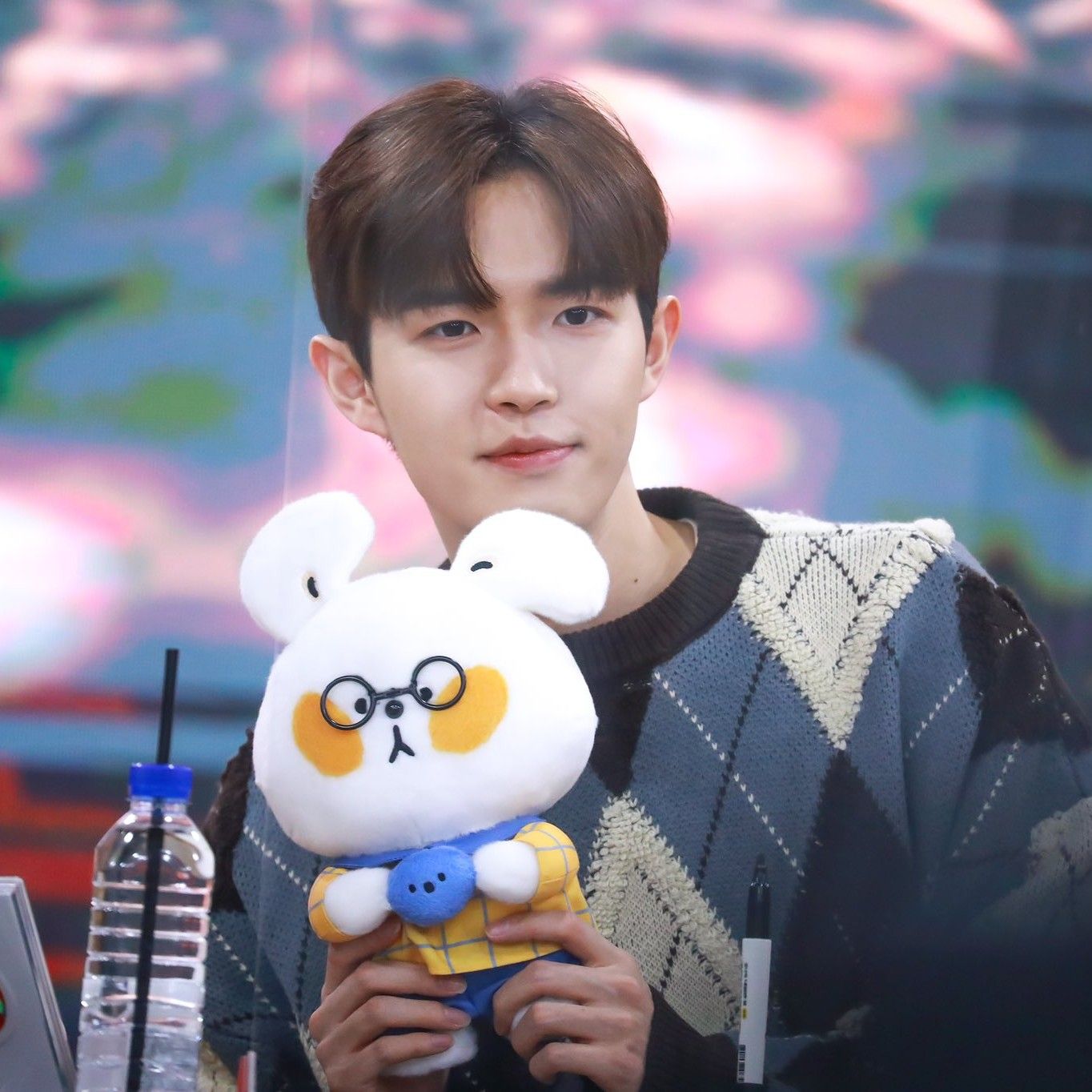 Momen yang diabadikan oleh penggemar Kim Jaehwan