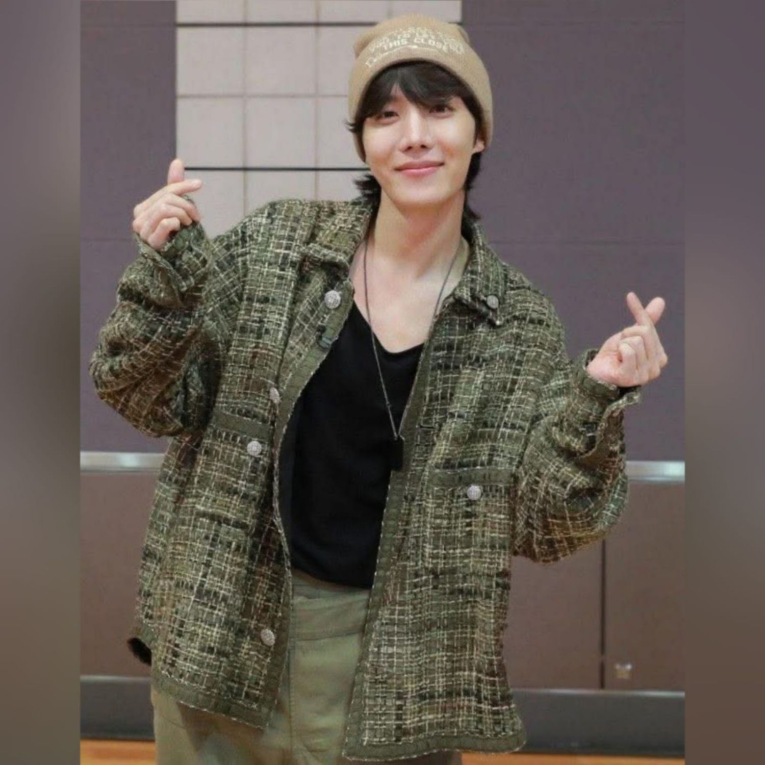 제이홉 (방탄소년단)의 최신 사진
