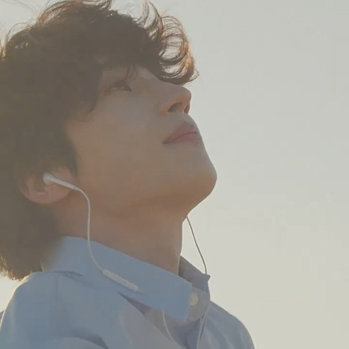 Recent activity shot of Han Seungwoo