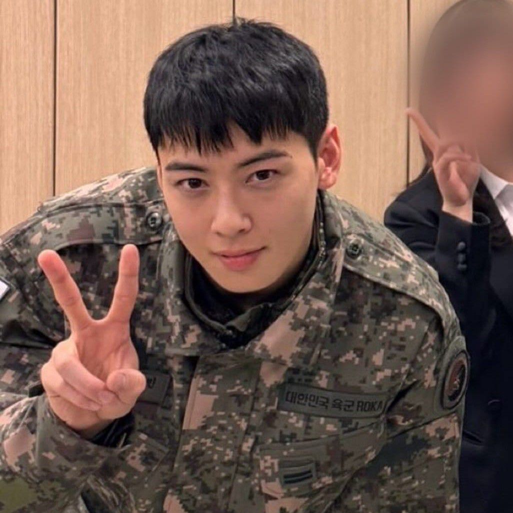 Behind-the-scenes cut of Eunwoo (ASTRO)