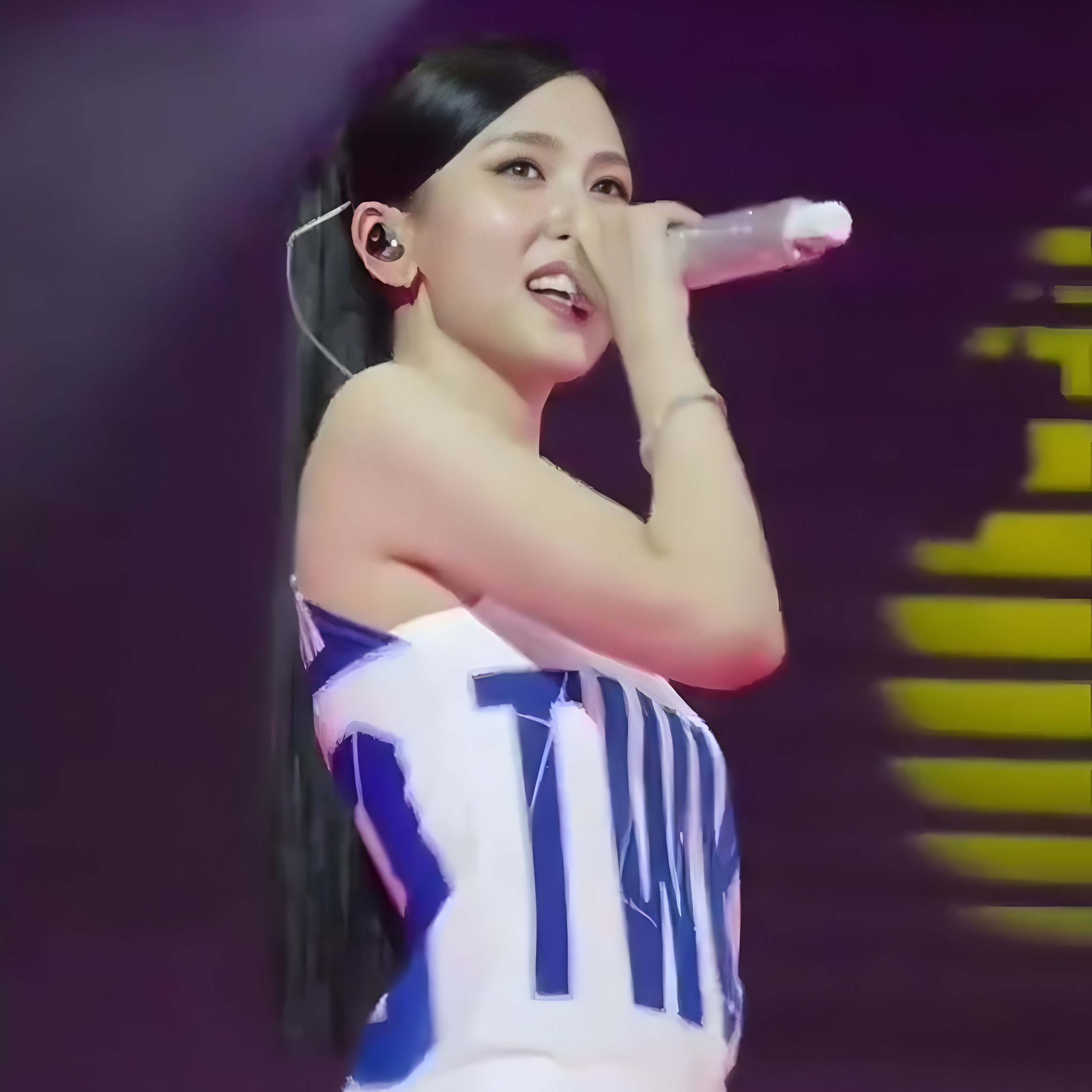 Mina (TWICE)粉丝拍下的瞬间