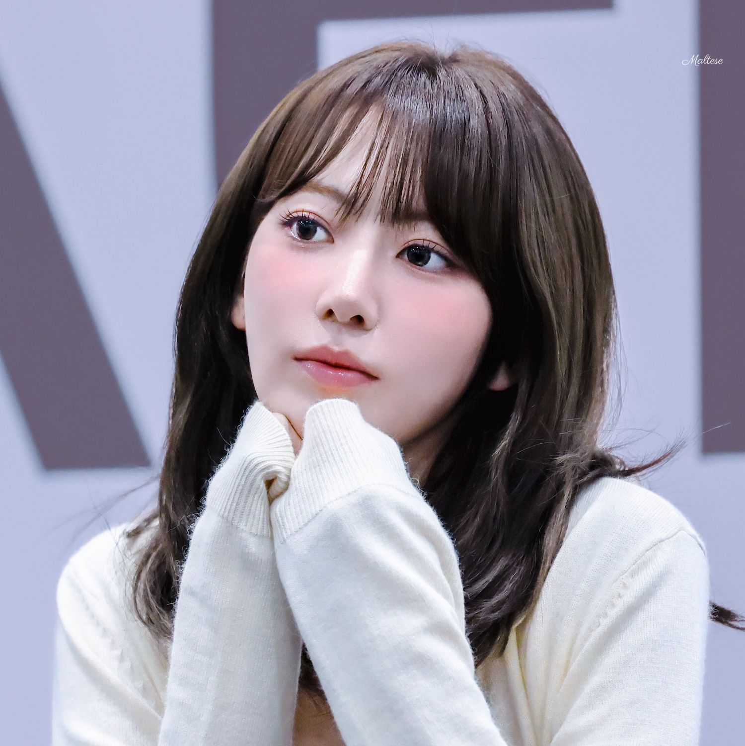 Behind-the-scenes cut of Sakura (LE SSERAFIM)
