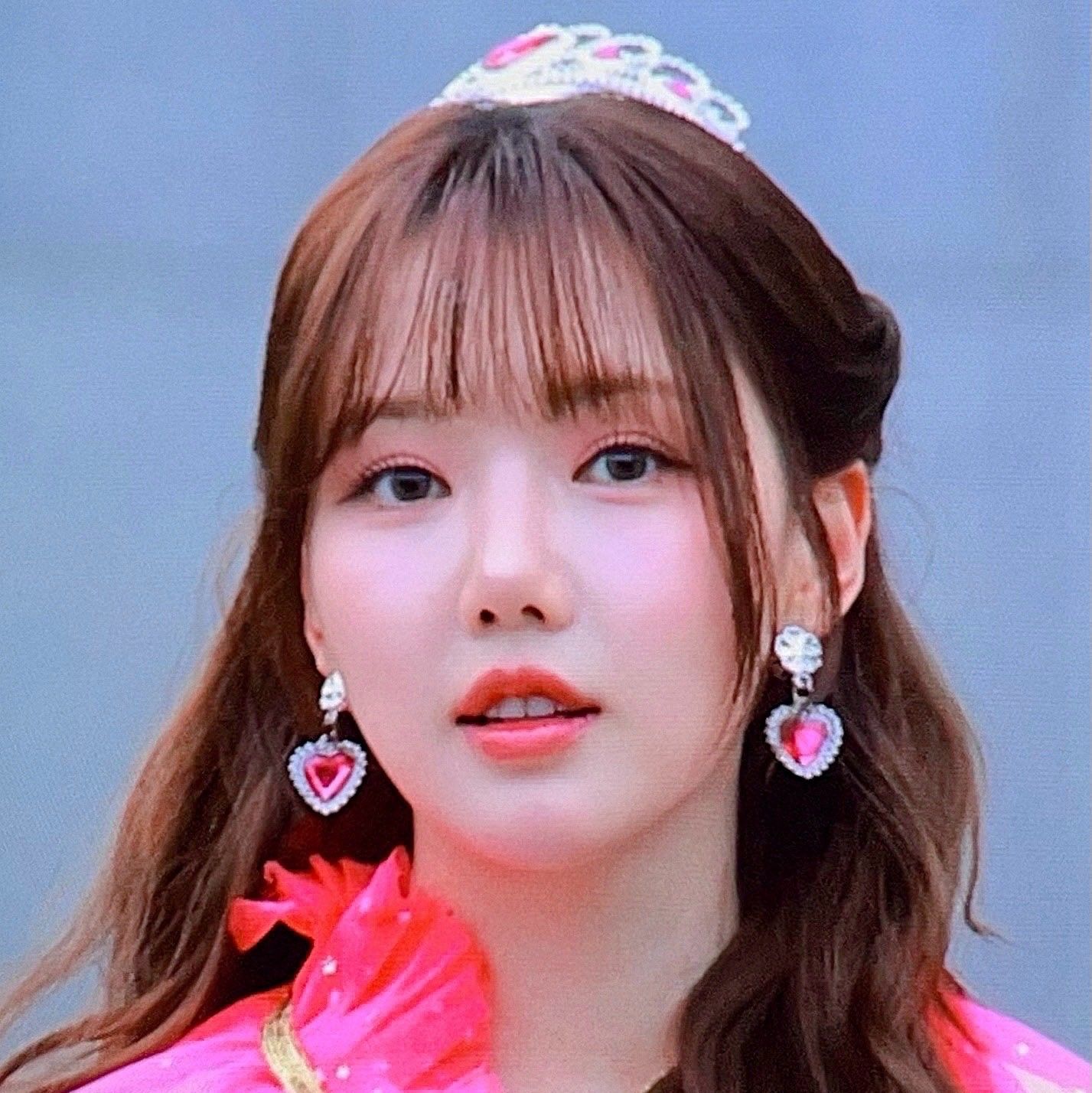 Latest photo of Yerin (GFRIEND)