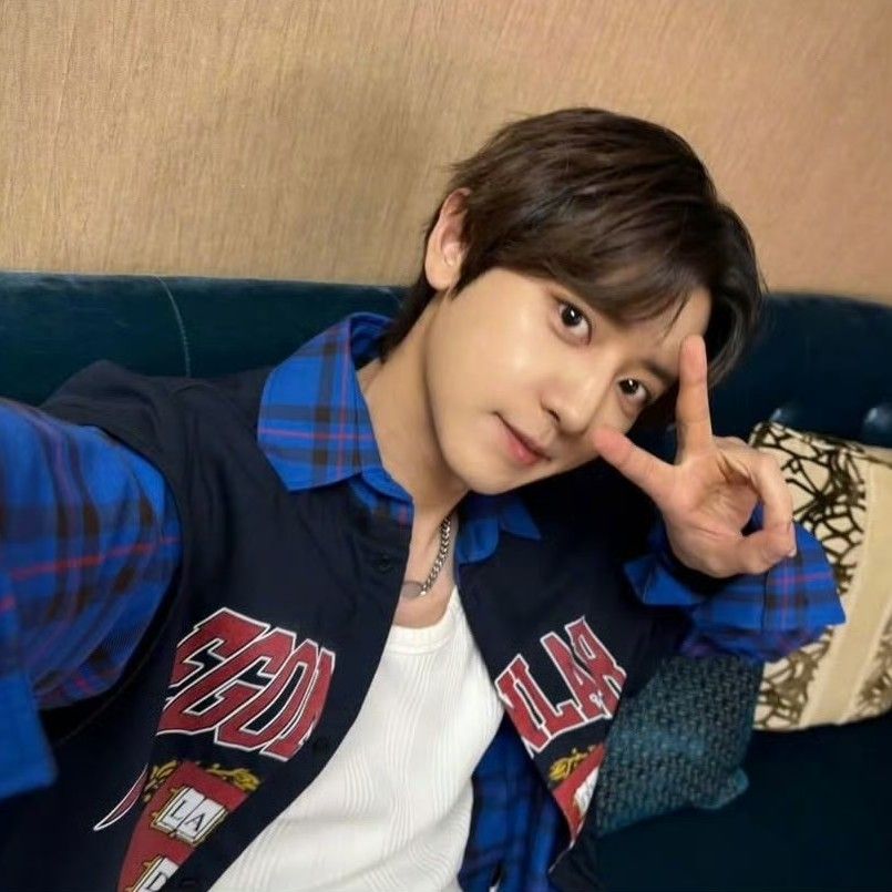 Behind-the-scenes cut of Chanyeol (EXO)