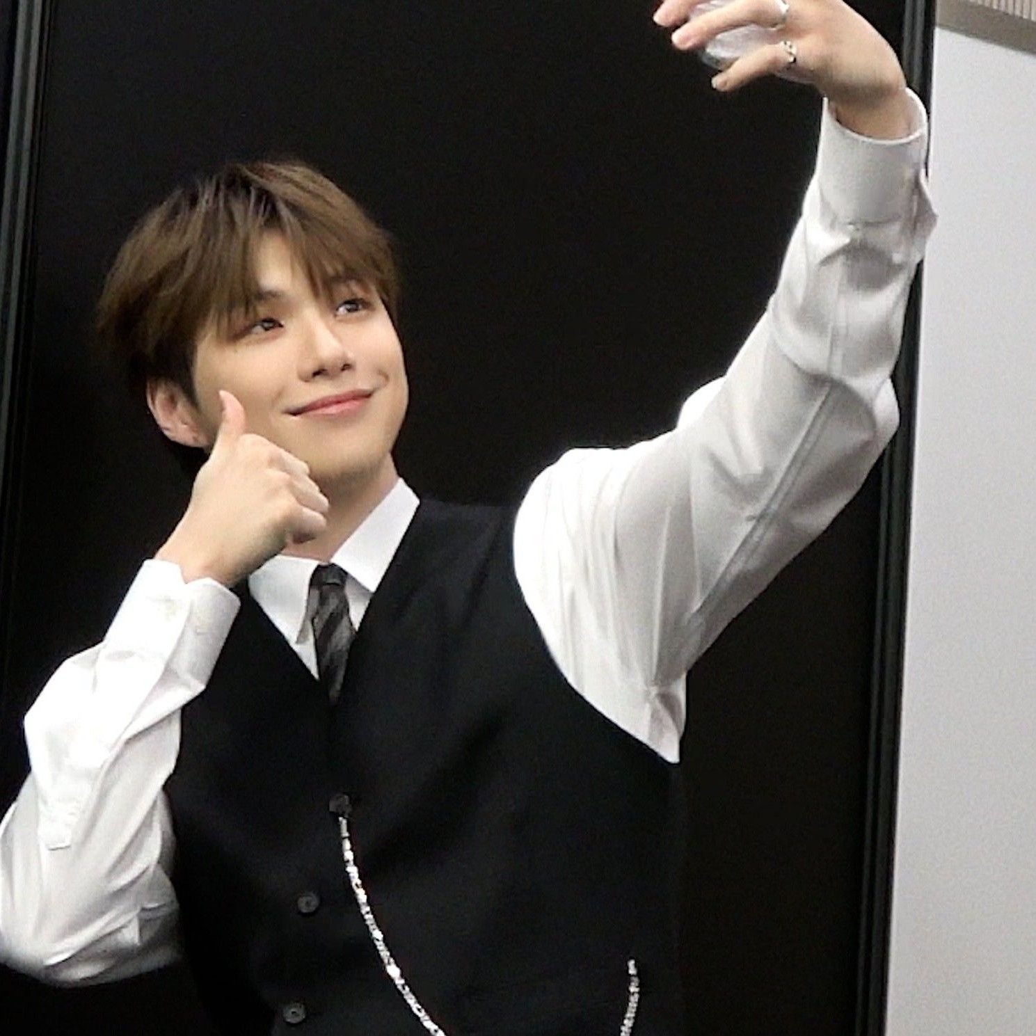 Behind-the-scenes cut of Kang Daniel