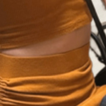 A moment captured by Monday (Weeekly)'s fan