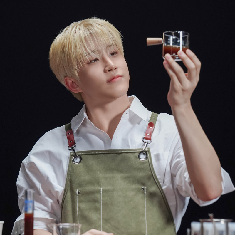 A moment captured by Jinjin (ASTRO)'s fan