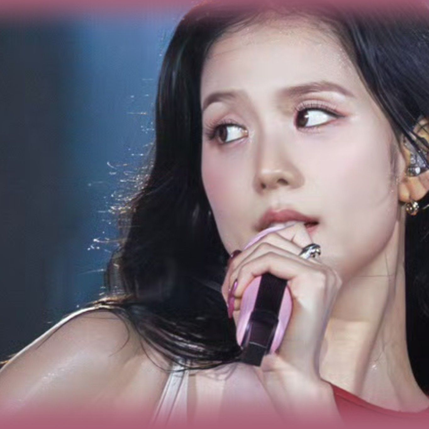 A moment captured by Jisoo (BLACKPINK)'s fan