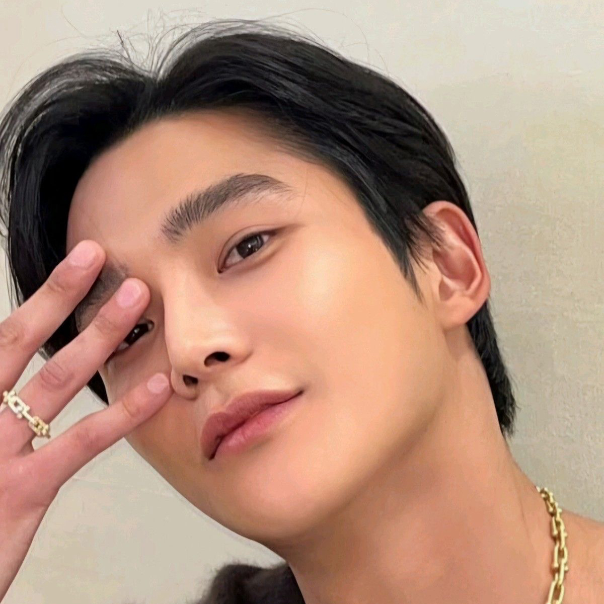 Foto aktivitas terbaru Rowoon