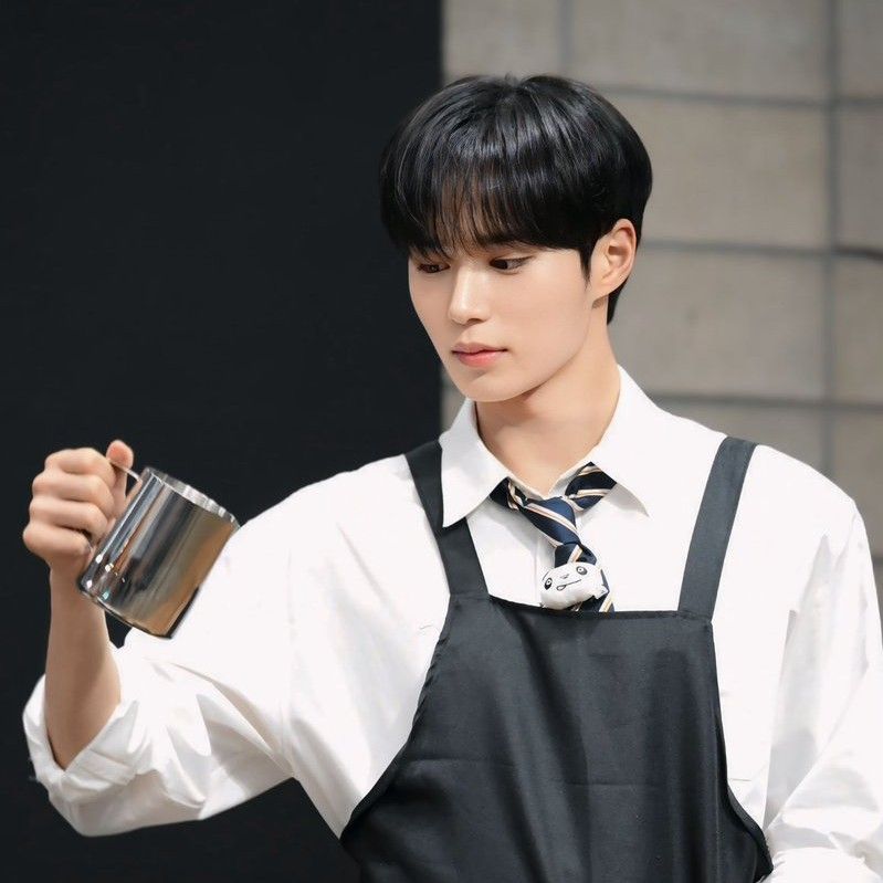 Recent activity shot of Kim Junseo (ALPHA DRIVE ONE)