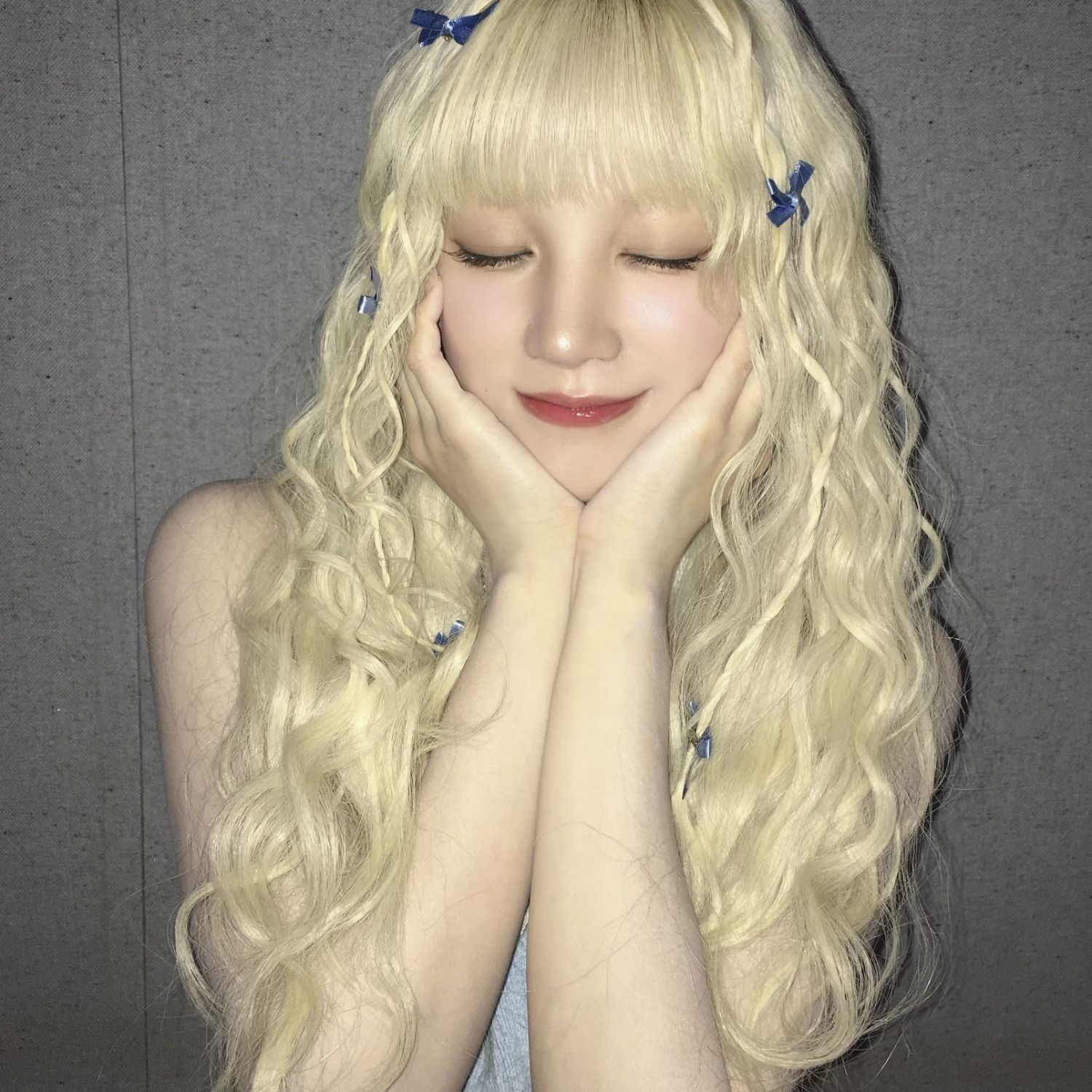 Behind-the-scenes cut of Yuqi (i-dle)