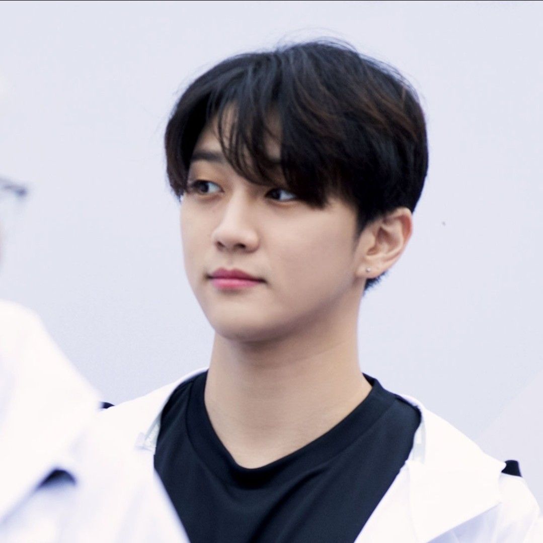 Recent activity shot of Hong Joochan (GoldenChild)