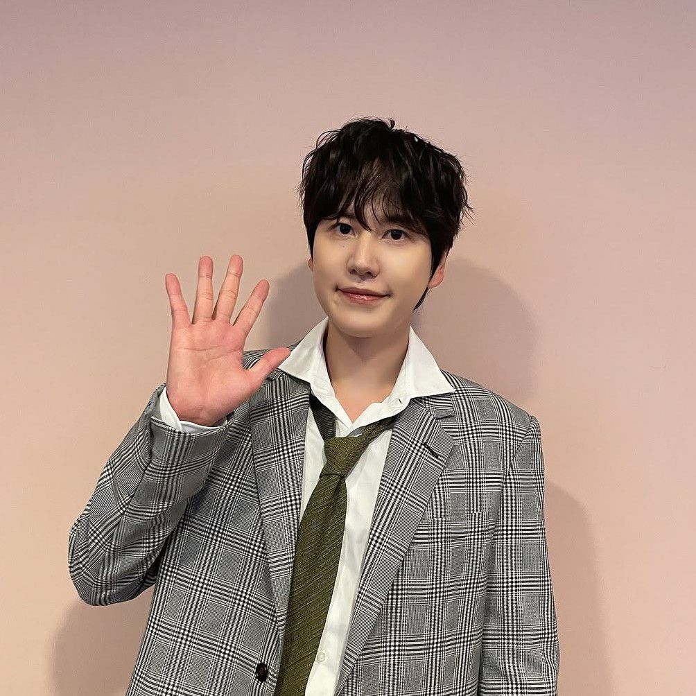 Behind-the-scenes cut of Kyuhyun (Super Junior)