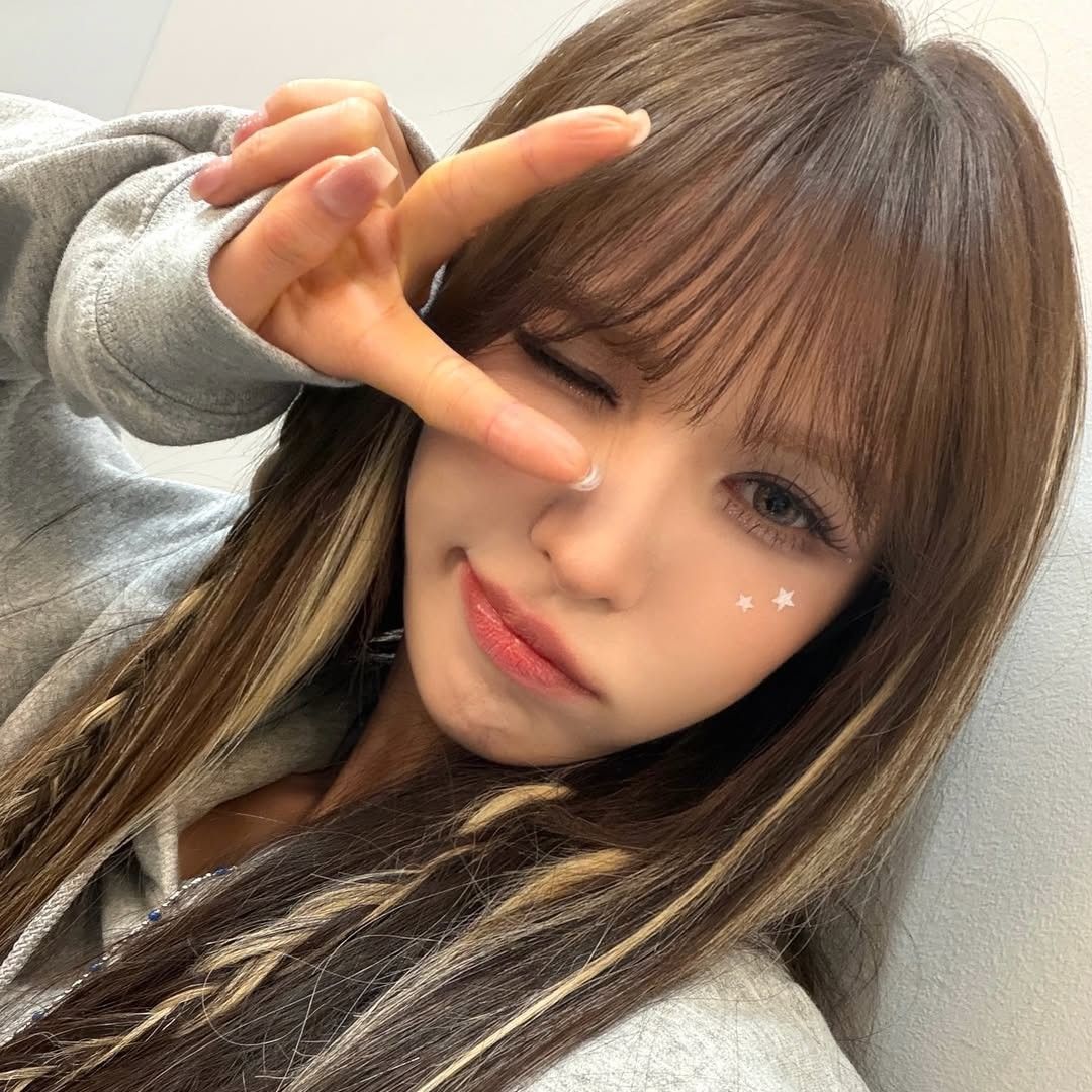 Behind-the-scenes cut of Wendy (Red Velvet)