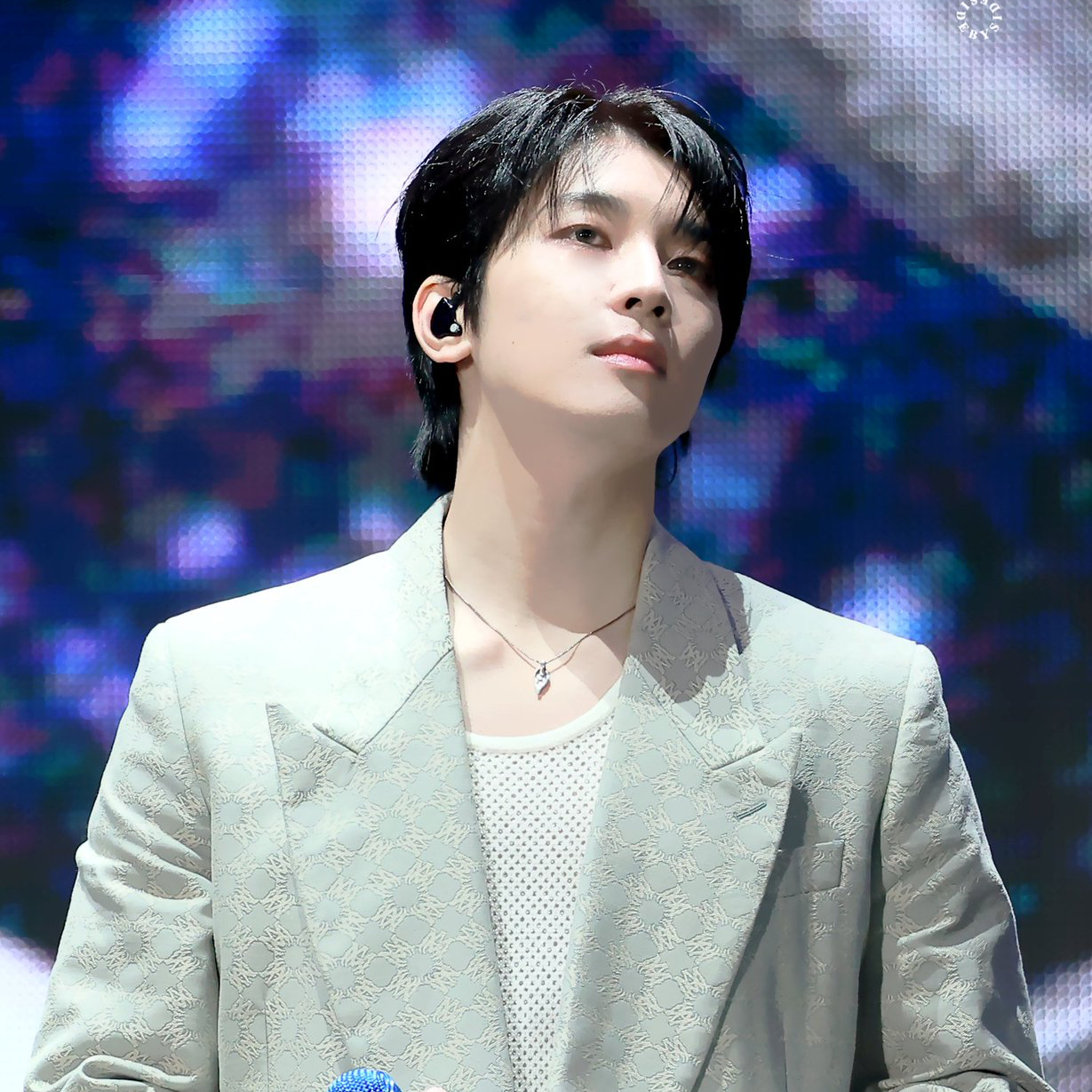 Recent activity shot of Wonwoo (SEVENTEEN)