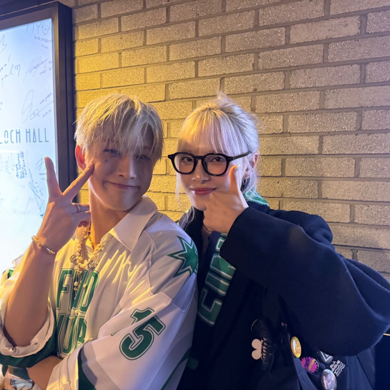 A moment captured by Jinjin (ASTRO)'s fan