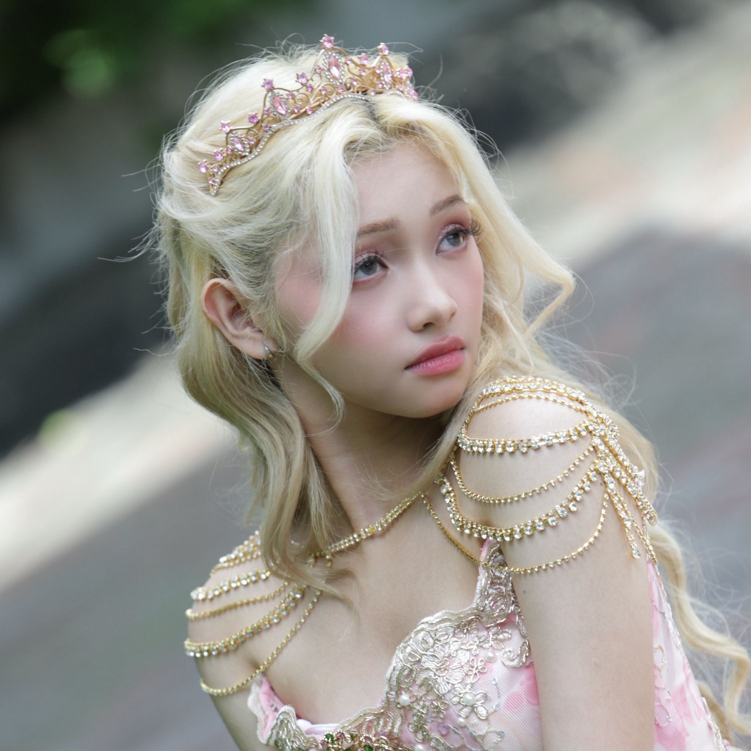 Behind-the-scenes cut of Gehlee (UNIS)