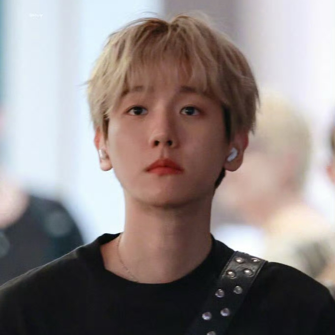 Foto aktivitas terbaru Baekhyun (EXO)