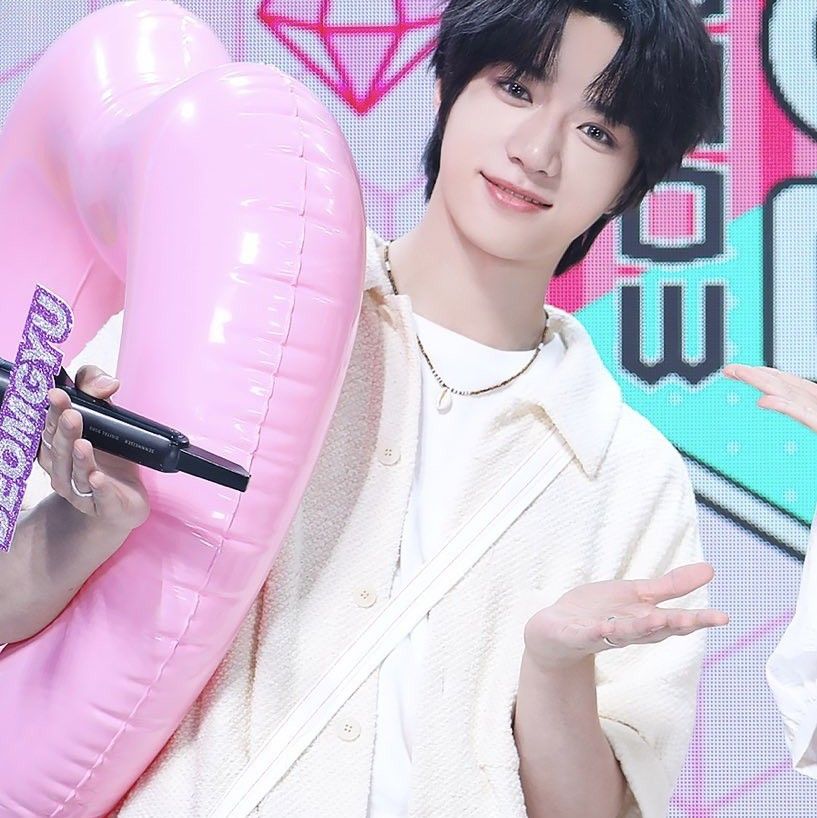 Recent activity shot of Beomgyu (TOMORROW X TOGETHER)