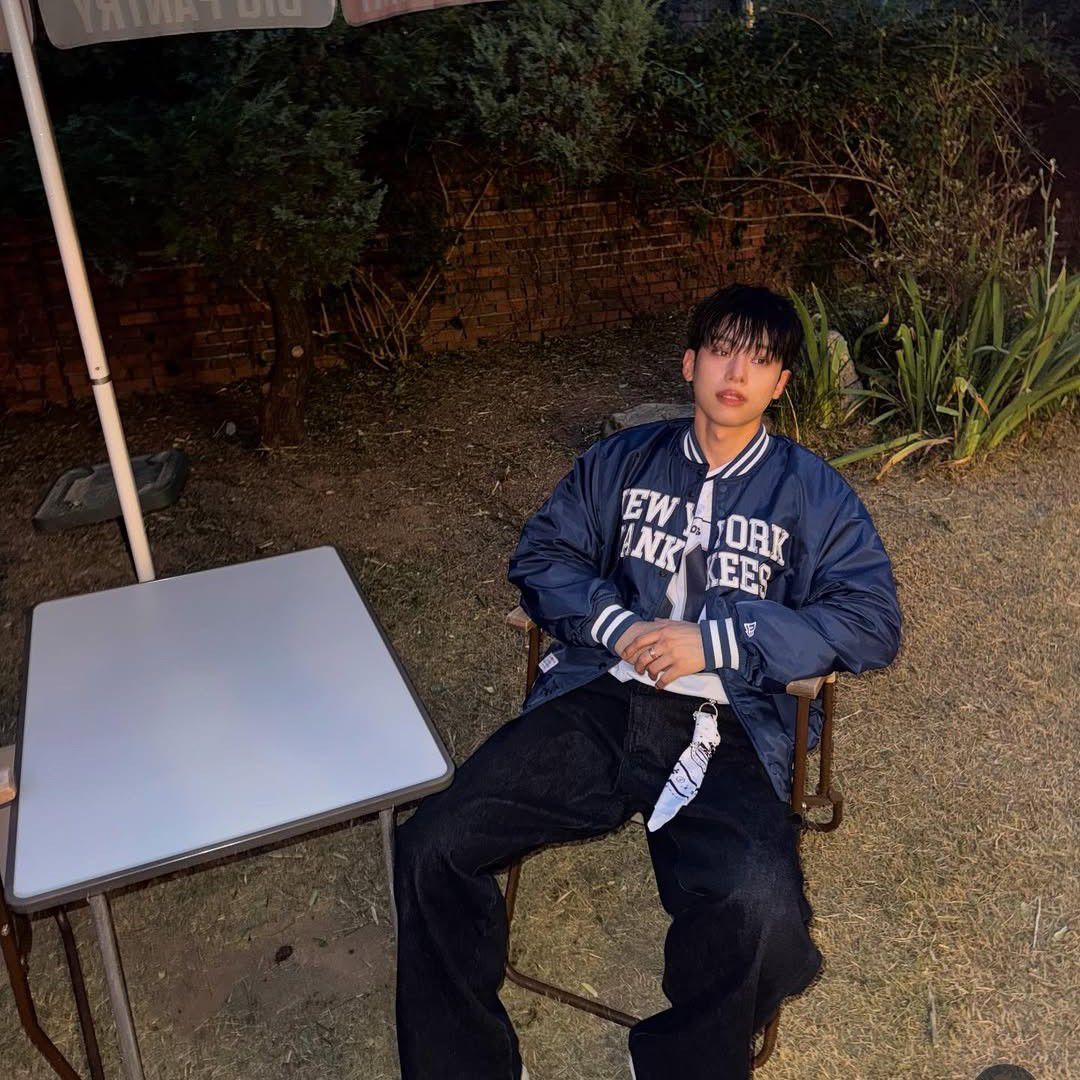 A moment captured by Kim Donghyun (AB6IX)'s fan