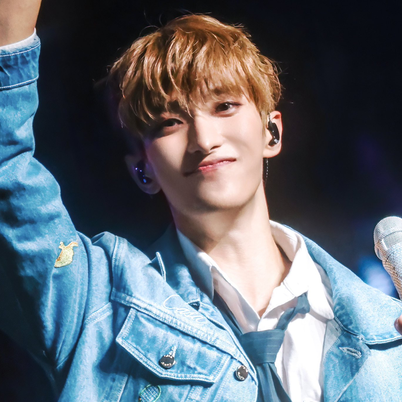 ドギョム (SEVENTEEN)の最新写真