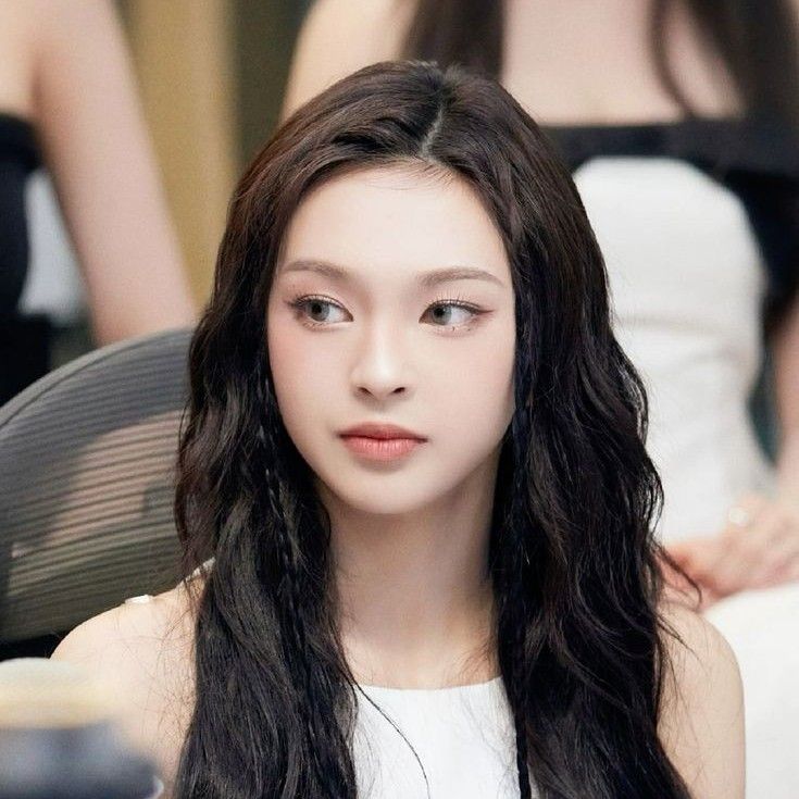 Behind-the-scenes cut of Chiquita (BABYMONSTER)
