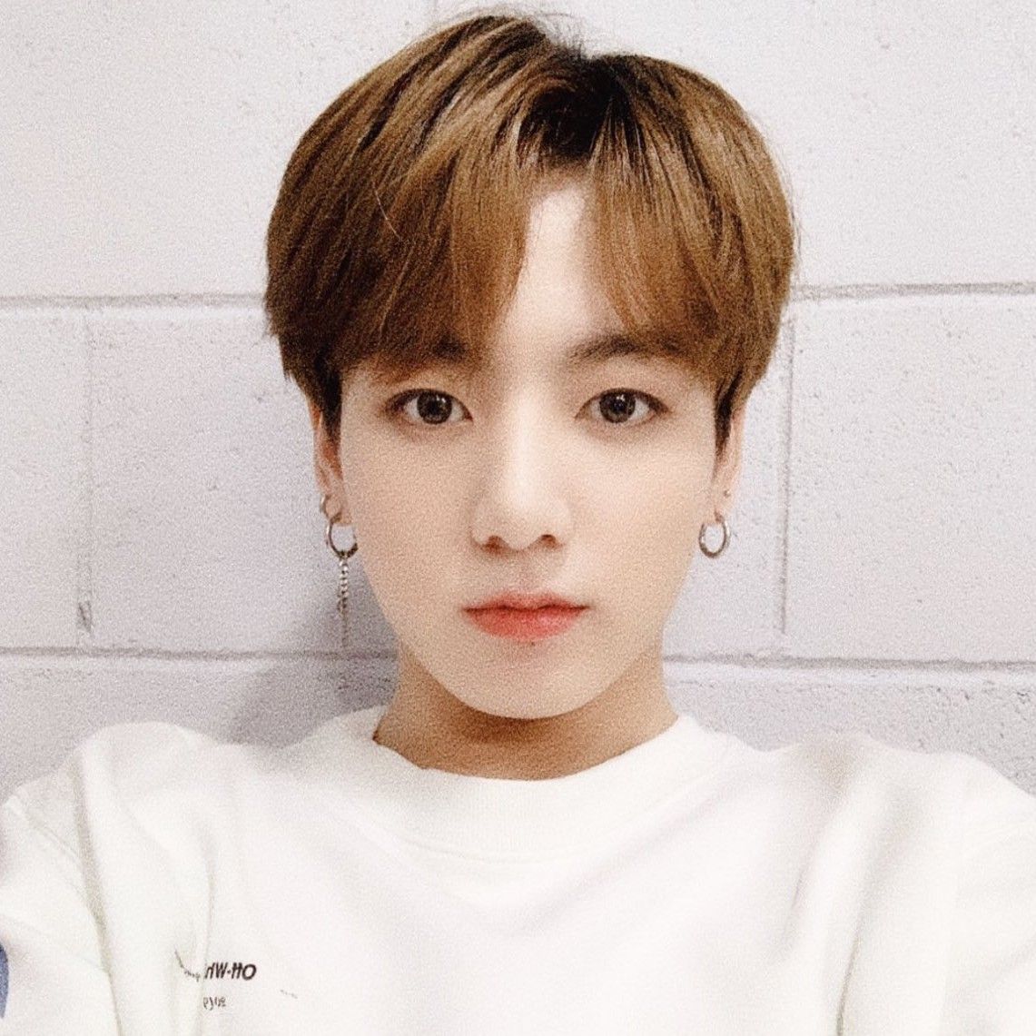 Foto aktivitas terbaru Jungkook (BTS)
