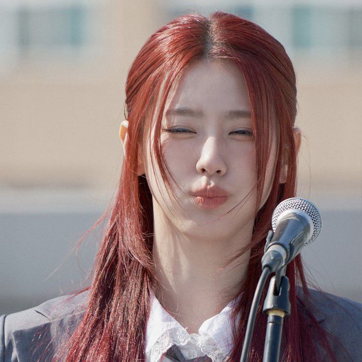 Latest photo of Yuqi (i-dle)