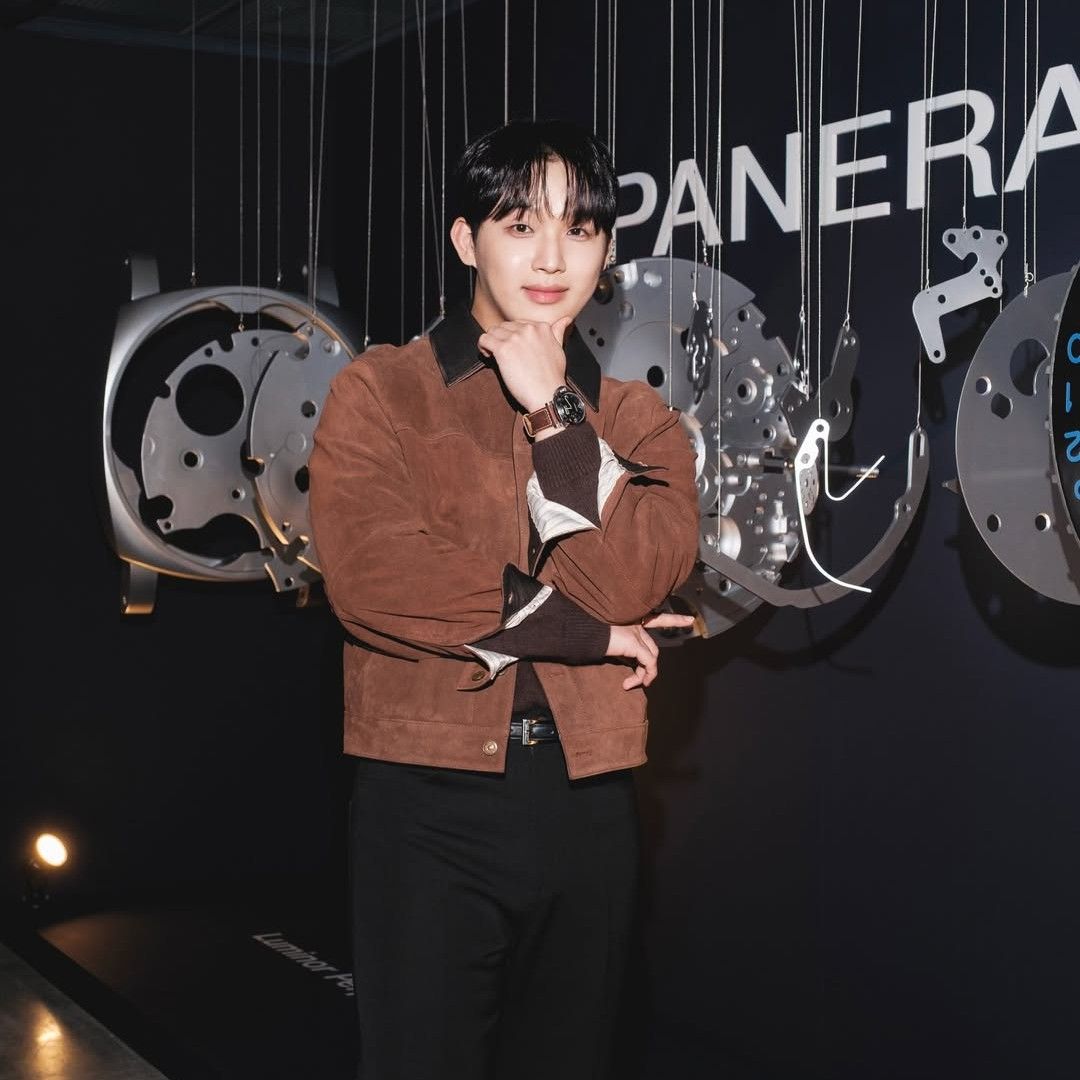 A moment captured by Lim Hyunsik (BTOB)'s fan