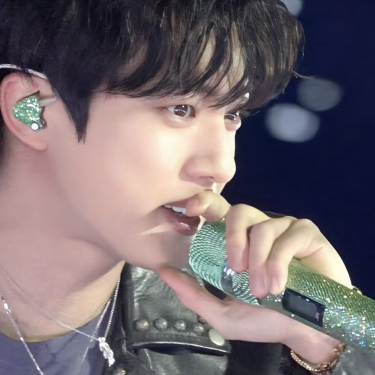 Behind-the-scenes cut of Jin (BTS)