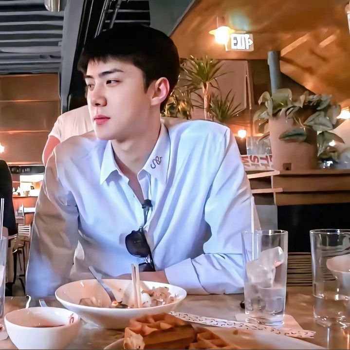 A moment captured by Sehun (EXO)'s fan