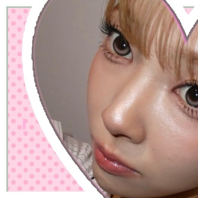 Latest photo of Mayuka (NiziU)