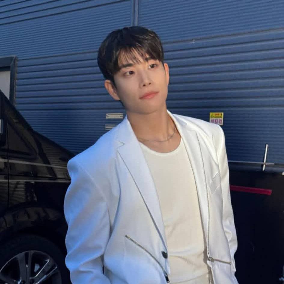 MJ (아스트로) 최근 활동샷