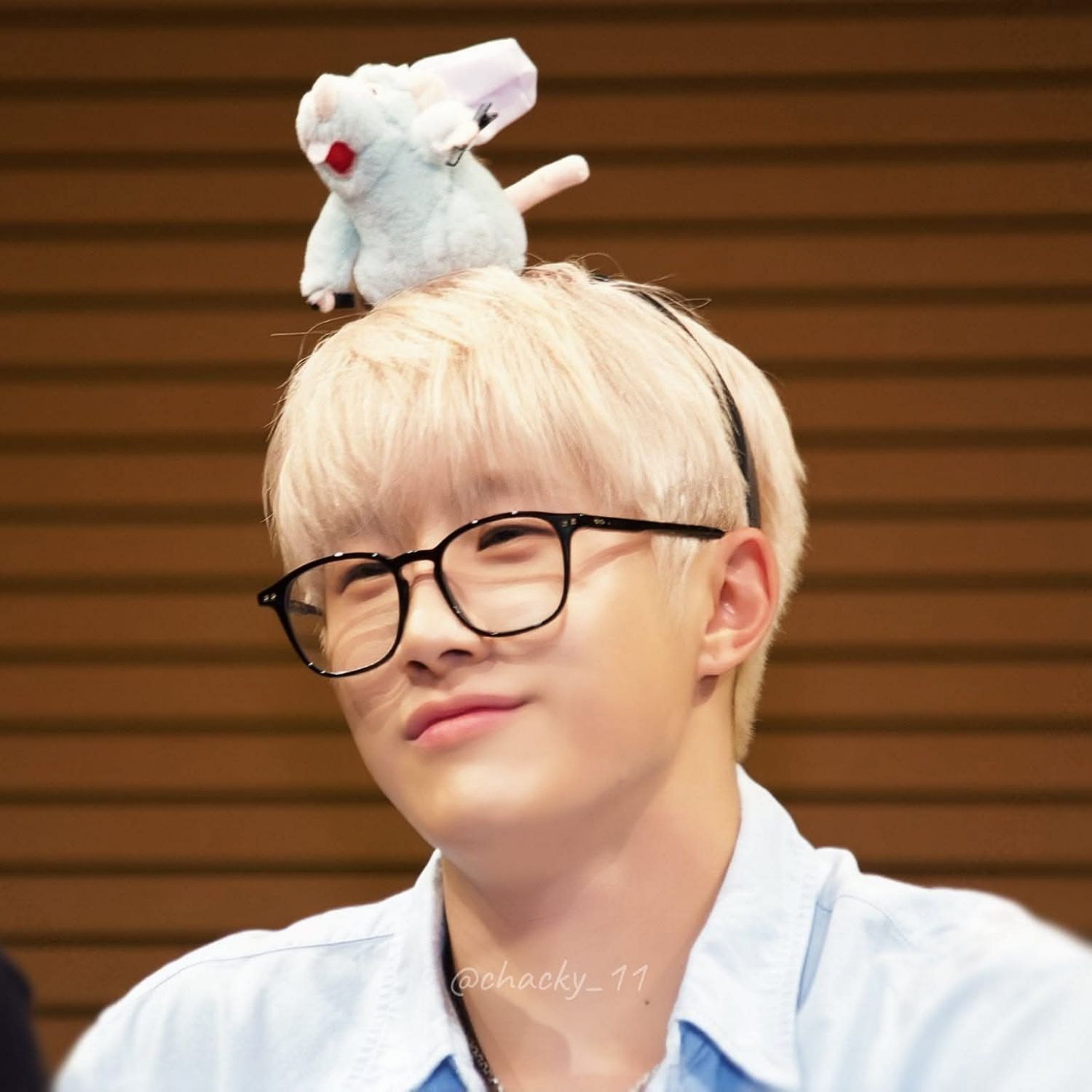 Latest photo of Jinjin (ASTRO)