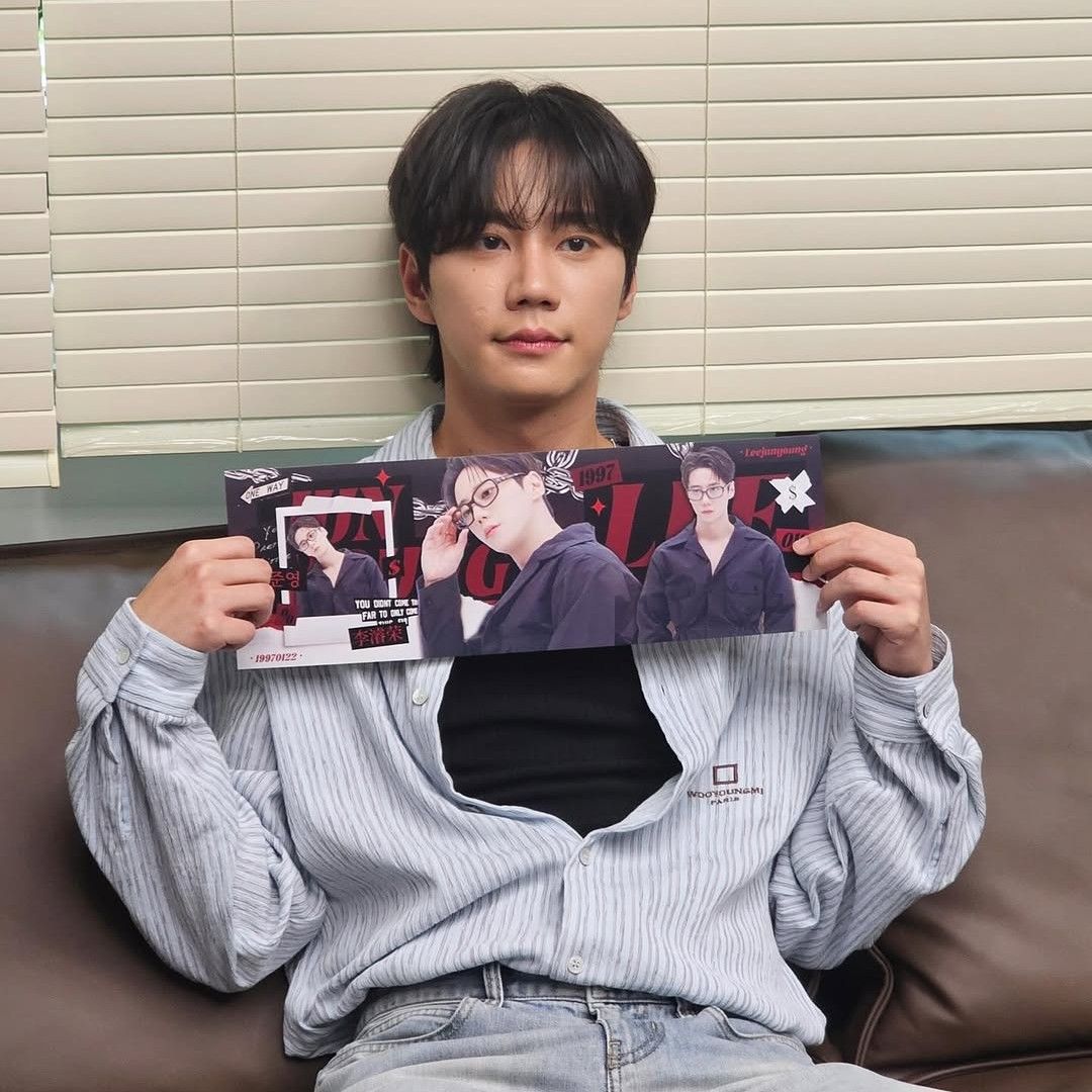 Behind-the-scenes cut of Lee Junyoung
