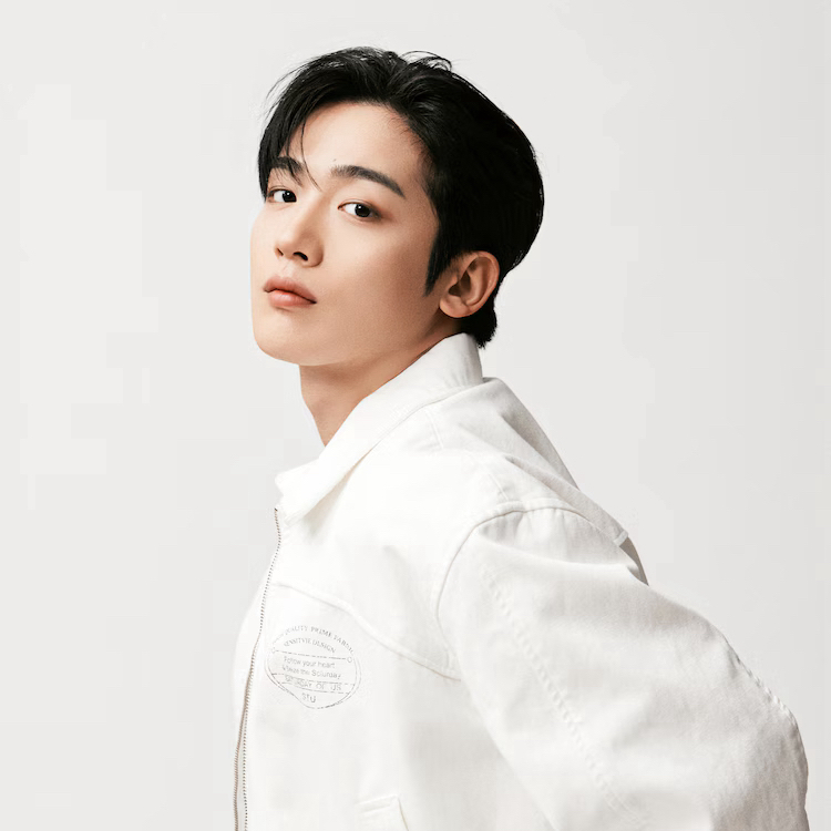 A moment captured by Kim Yohan (WEi)'s fan