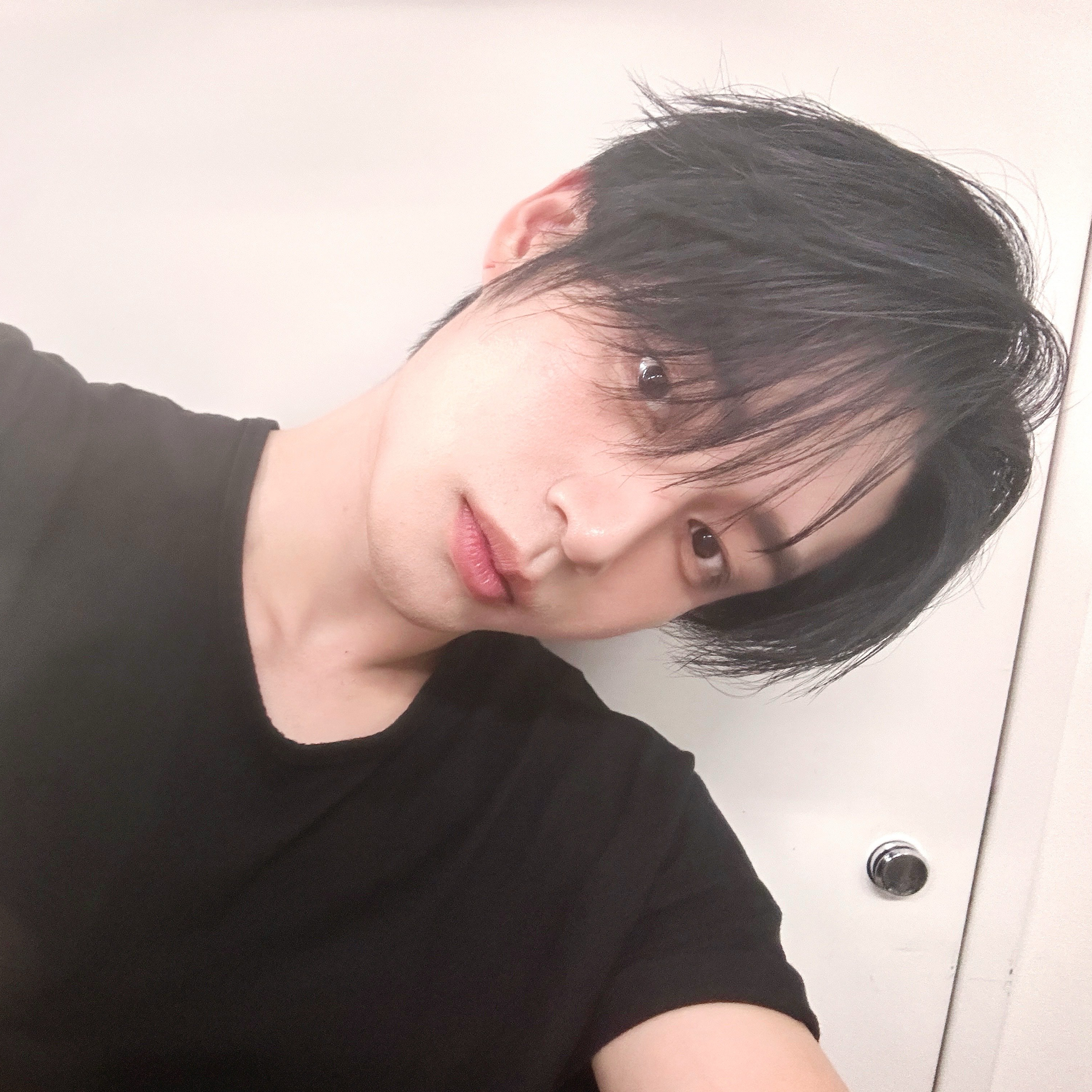 Latest photo of Kim Jiwoong (ZEROBASEONE)