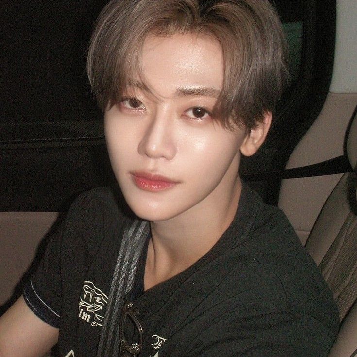 Behind-the-scenes cut of NCT