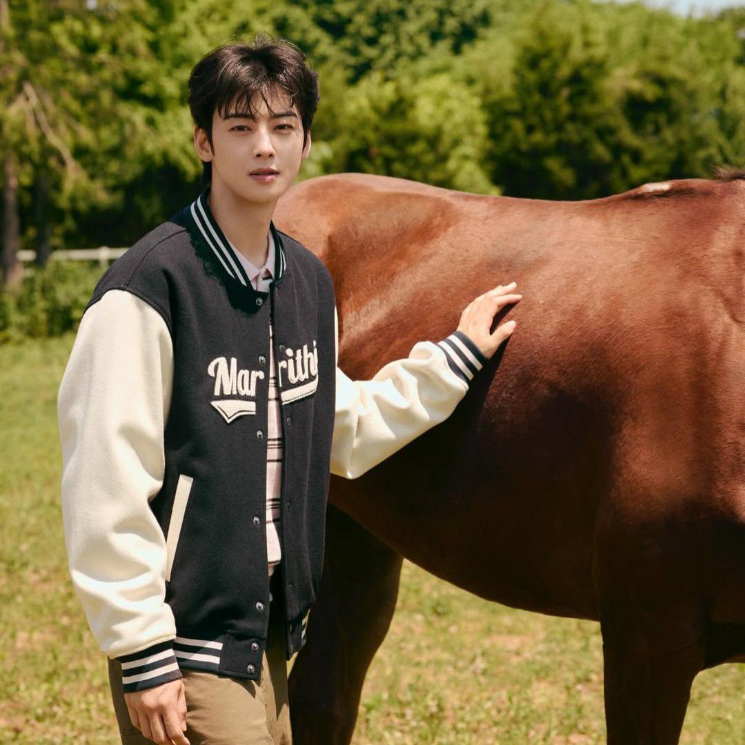 Latest photo of Eunwoo (ASTRO)