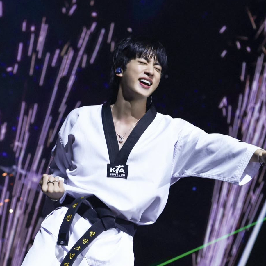 Behind-the-scenes cut of Jin (BTS)