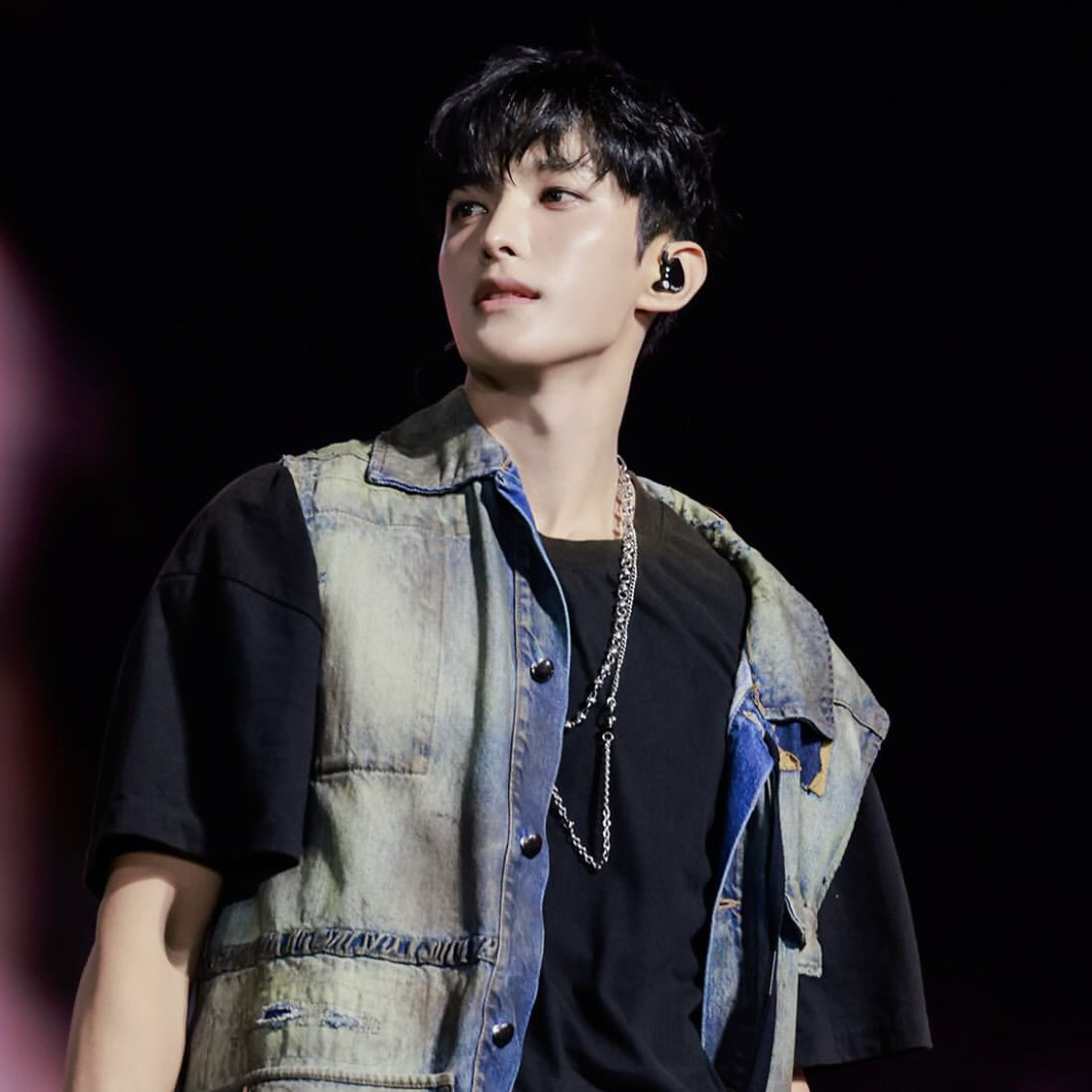 Behind-the-scenes cut of DK (SEVENTEEN)