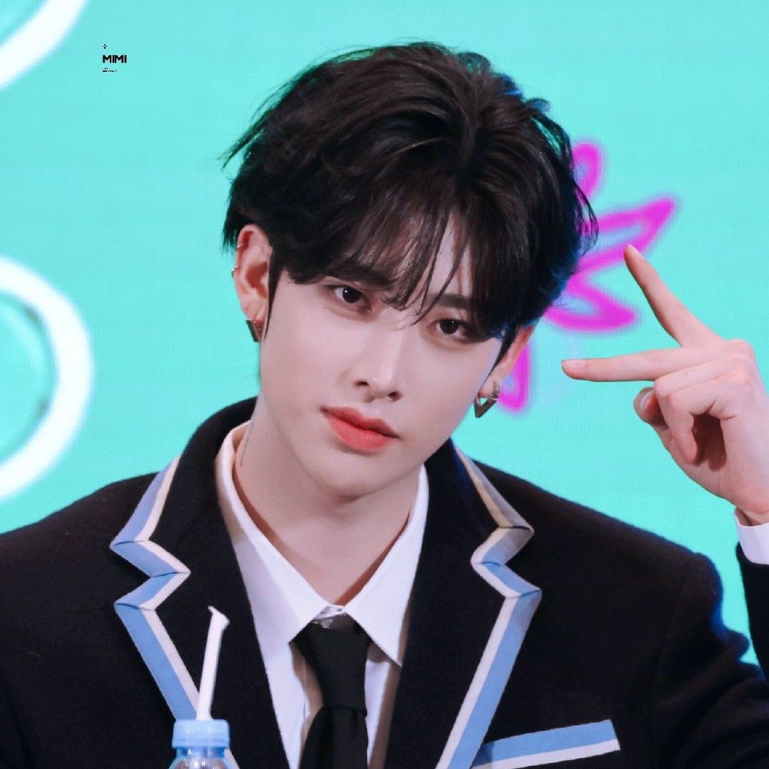 Recent activity shot of Ricky (ZEROBASEONE)