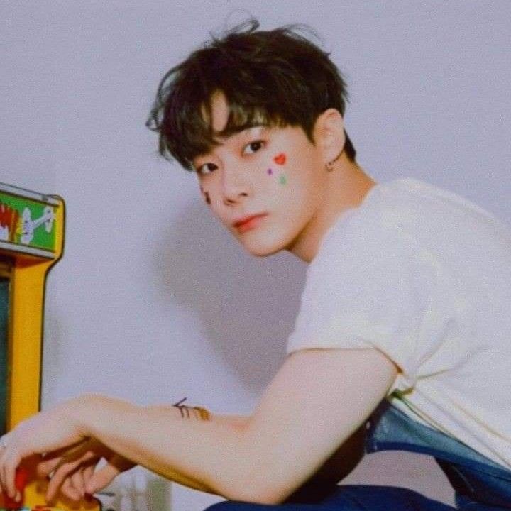 Behind-the-scenes cut of Moonbin (ASTRO)