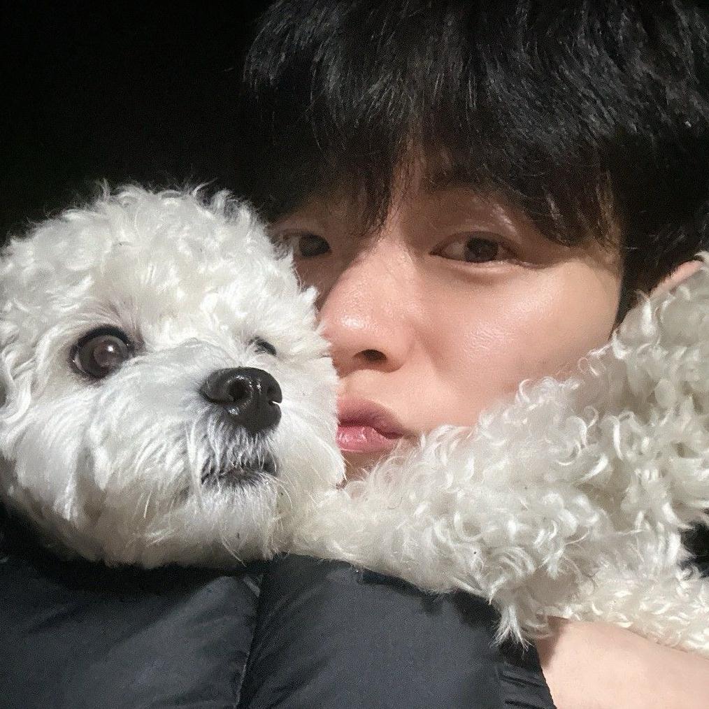 Recent activity shot of Shin Yechan (LUCY)