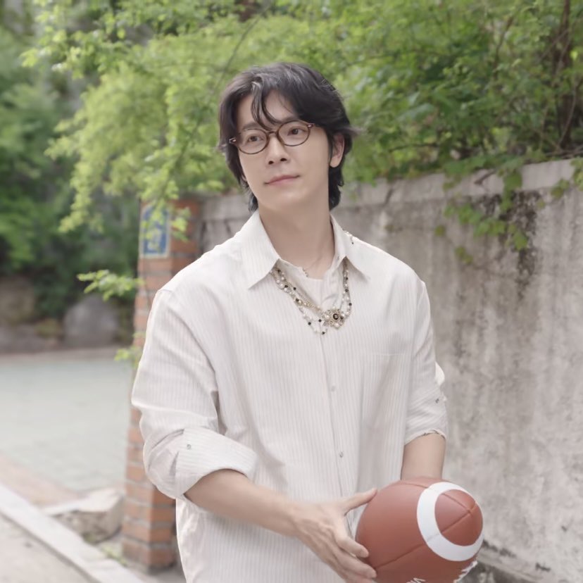 A moment captured by Donghae (Super Junior)'s fan