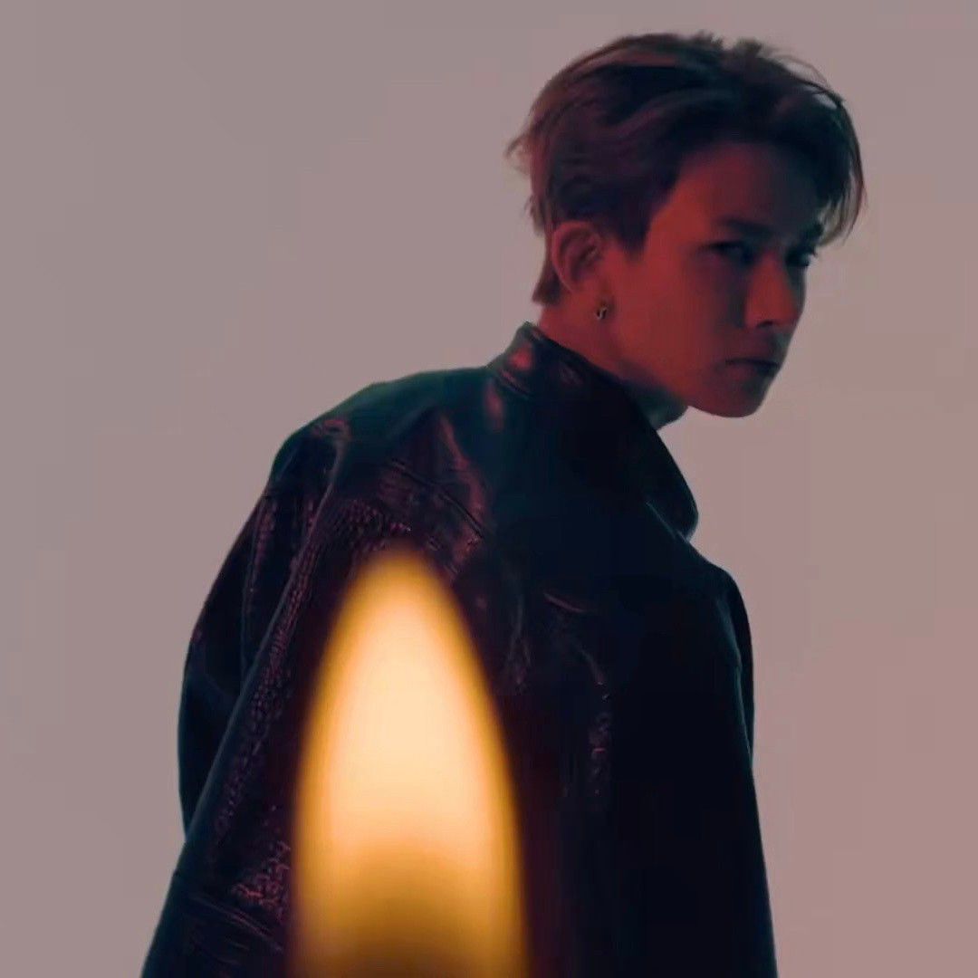 Foto aktivitas terbaru Heeseung (ENHYPEN)