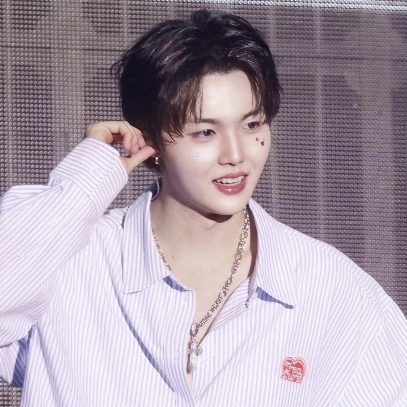Latest photo of Doyoung (TREASURE)