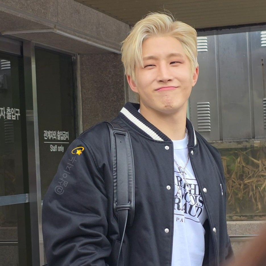 A moment captured by Jinjin (ASTRO)'s fan