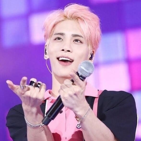Recent activity shot of Jonghyun (SHINee)
