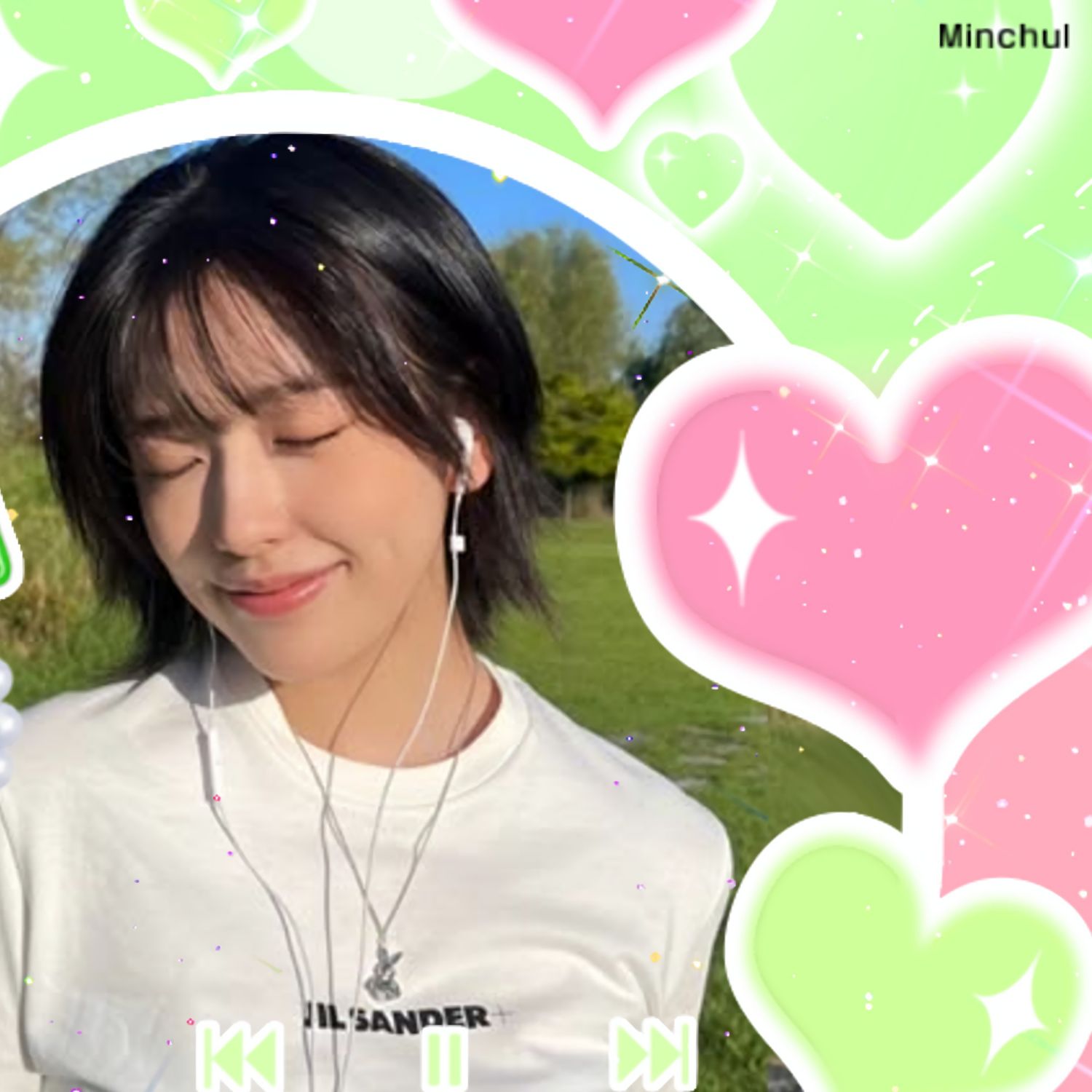 A moment captured by An Yujin (IVE)'s fan